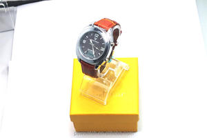 Alibaba express vente chaude <span class=keywords><strong>montre</strong></span> en cuir véritable <span class=keywords><strong>montre</strong></span> solaire affichage numérique <span class=keywords><strong>montre</strong></span> - Product Image 6