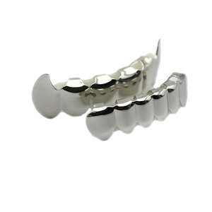 Set di griglie alta e inferiore con denti Hiphop Color argento con zanne per il corpo di vampiro <span class=keywords><strong>gioielli</strong></span> <span class=keywords><strong>Bijoux</strong></span> - Product Image 2