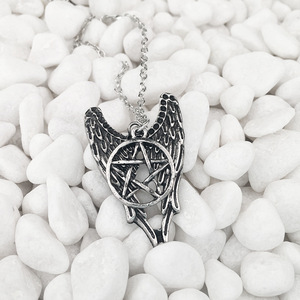 Argento antico Pentagram Pentacolo Ali di Angelo Del Pendente Collana Supernatural - Product Image 4