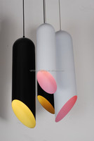 Luminaire suspendu linéaire moderne minimaliste en aluminium avec LED, intensité réglable, noir et blanc, économie d'énergie 2700K