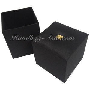Boîte cadeau en soie à usage industriel personnalisée recouverte de tissu pour l'emballage de bonbons et les produits d'impression - Product Image 1
