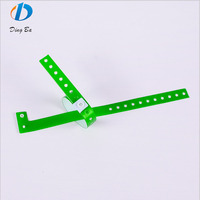 Bracelet d'entrée en PVC/vinyle souple et réglable en forme de L pour événements, fêtes, billets d'admission VIP
