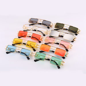 <span class=keywords><strong>Gafas</strong></span> de Sol <span class=keywords><strong>Rectangulares</strong></span> para Hombre, Estilo Steampunk, Marco Metálico Dorado, Negro y Rojo, Parte Superior Plana, <span class=keywords><strong>Gafas</strong></span> de Sol Cuadradas para Mujer, Moda 2019, Estilo Cool para Hombre - Product Image 6