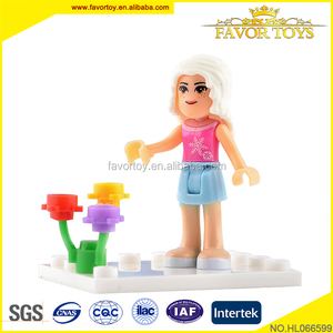 The kids <span class=keywords><strong>play</strong></span> beautiful girls modeling colorful building block - Product Image 1