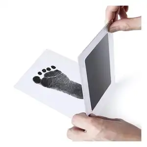 Große Tintenlosen Touch Handabdruck und Footprint Ink Pad mit 2 Impressum Karten, 100% Ungiftig & Chaos Freies Sicher 4,92 "x 3,15" 5,8x4