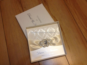 Invitations <span class=keywords><strong>de</strong></span> mariage floquées uniques <span class=keywords><strong>de</strong></span> luxe avec perle <span class=keywords><strong>de</strong></span> <span class=keywords><strong>diamant</strong></span> - Product Image 2