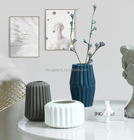 Vas Bunga Keramik Kecil Bergaya untuk Dekorasi Rumah Hadiah Dehua Hengfei Ceramic Co.,limited