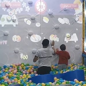 Jeu mural interactif de projection 3D avec <span class=keywords><strong>piscine</strong></span> <span class=keywords><strong>à</strong></span> <span class=keywords><strong>balles</strong></span> pour l'utilisation d'une aire de jeux pour enfants Expérience de balle de lancer amusante dans les centres commerciaux - Product Image 2