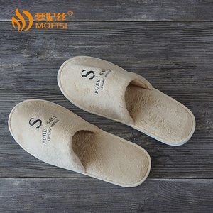El cliente de <span class=keywords><strong>la</strong></span> super suave gris desechables zapatillas de <span class=keywords><strong>hotel</strong></span> <span class=keywords><strong>venta</strong></span> al por mayor - Product Image 5