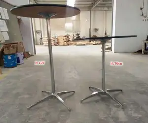 中国工厂制造商木制鸡尾酒吧胶合板折叠桌，带黑色聚氯乙烯边缘
