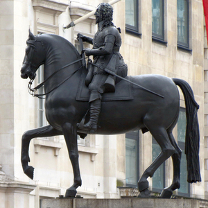 Scultura in Metallo di Cavaliere a Cavallo, Famosa Statua in Bronzo di Carlo su Cavallo - Product Image 1
