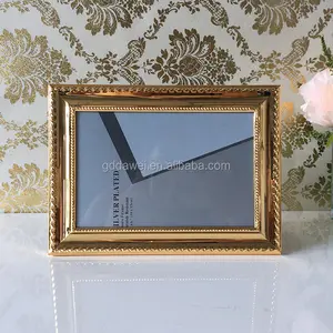 High quality Wholesale Cheap Golden A4 certificate frames