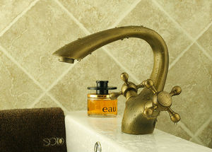 Économiseur d'eau conception <span class=keywords><strong>double</strong></span> poignées à laver cuivre <span class=keywords><strong>robinet</strong></span> de <span class=keywords><strong>jardin</strong></span> - Product Image 2
