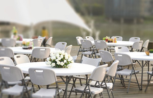 Hongqiao <span class=keywords><strong>pas</strong></span> <span class=keywords><strong>cher</strong></span> écologique restaurant en plein air hotell fête banquet de mariage à manger en plastique pliant <span class=keywords><strong>camping</strong></span> tables <span class=keywords><strong>et</strong></span> chaises - Product Image 4