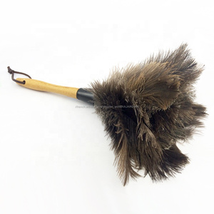 ESD <span class=keywords><strong>Offre</strong></span> Spéciale Pas Cher Noir Naturel Plumeau D'autruche Avec Poignée En Bambou - Product Image 1