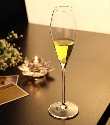 Haonai man blown special designed glass champagne flute
