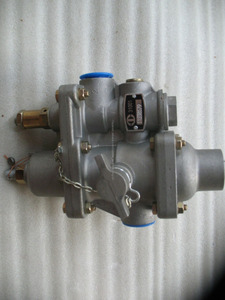 SEM650B cargadora de ruedas de repuesto parte de Aceite separador de agua válvula W110000160 - Product Image 1
