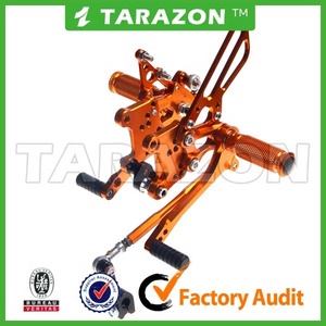 Repose-pieds arrière <span class=keywords><strong>r</strong></span>églable CNC pour <span class=keywords><strong>Aprilia</strong></span> <span class=keywords><strong>RSV</strong></span> <span class=keywords><strong>1000</strong></span> <span class=keywords><strong>R</strong></span>, moto de haute qualité, en alliage d'aluminium, 2 pièces - Product Image 4