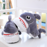 Chaussons en peluche amusants en forme de requin 2022, chaussons d'hiver pour la maison, jouets en peluche, 28 cm