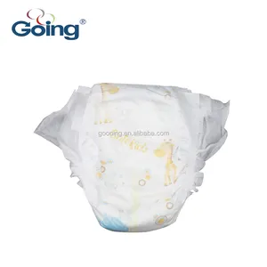 OEM婴儿尿布最便宜的价格柔软的干燥表面尿布可爱的大女孩在尿布