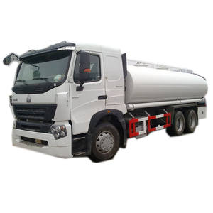 Cina nuova o usata HOWO 20,000 litri 5000 gallone 4*2 6x4 <span class=keywords><strong>camion</strong></span> <span class=keywords><strong>cisterna</strong></span> di consegna dell'<span class=keywords><strong>acqua</strong></span> <span class=keywords><strong>camion</strong></span> <span class=keywords><strong>cisterna</strong></span> - Product Image 1
