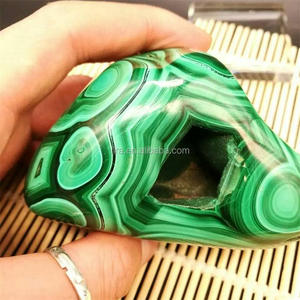 <span class=keywords><strong>Lastre</strong></span> <span class=keywords><strong>di</strong></span> Cristallo <span class=keywords><strong>di</strong></span> Malachite Verde Naturale Lucidato per Decorazione - Product Image 2