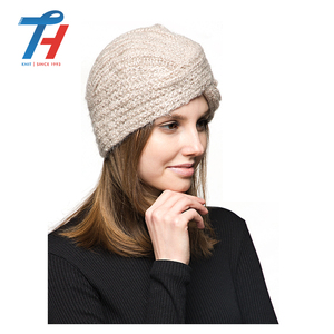 Toptan Kış Moda Ucuz Siyah Yüce Örgü Bere Şapka - Product Image 2