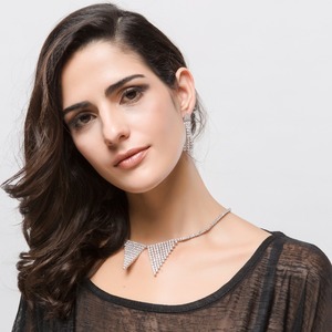 LUOTEEMI-Collar de cristal con Circonia cúbica para mujer, <span class=keywords><strong>Gargantilla</strong></span> con diamantes de imitación, estilo triangular, para boda y fiesta - Product Image 3