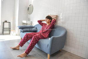 Ensemble <span class=keywords><strong>de</strong></span> pyjama en satin à boutons pour <span class=keywords><strong>homme</strong></span>, pyjama long et soyeux, confortable, imprimé classique, vêtements <span class=keywords><strong>de</strong></span> <span class=keywords><strong>nuit</strong></span> personnalisés, vêtements <span class=keywords><strong>de</strong></span> <span class=keywords><strong>nuit</strong></span> pour couples, vêtements <span class=keywords><strong>de</strong></span> <span class=keywords><strong>nuit</strong></span> pour lune <span class=keywords><strong>de</strong></span> miel - Product Image 3