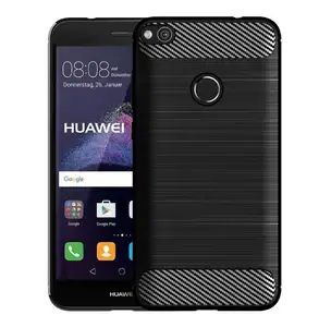 Carbon Fiber TPU Lembut Shockproof Back Cover untuk Huawei P8 Lite 2017