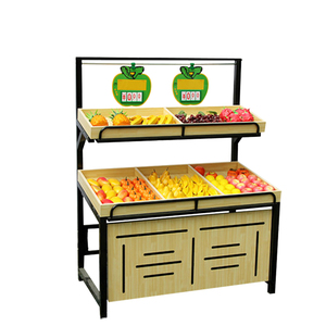Gli scaffali del supermercato mostrano frutta e verdura usati - Product Image 3