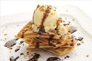 Bánh máy bỉ <span class=keywords><strong>waffle</strong></span> <span class=keywords><strong>maker</strong></span> đôi tấm vòng <span class=keywords><strong>waffle</strong></span> máy - Product Image 2