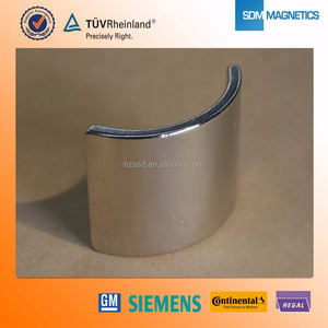 Nhà Cung cấp nhiệm vụ cường độ cao lõm ARC hình thang khối nồi vật liệu từ tính nam châm Neodymium với lỗ chìm - Product Image 3