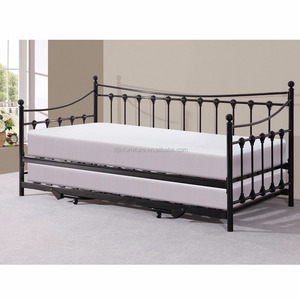 Canapé-<span class=keywords><strong>lit</strong></span> antique en <span class=keywords><strong>fer</strong></span> forgé avec <span class=keywords><strong>lit</strong></span> gigogne - Product Image 1