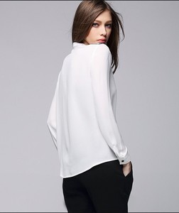 Camicia formale dimagrante in tessuto crêpe bianco con collo rotondo a maniche lunghe - Product Image 6