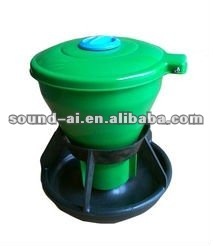 Venta al por mayor de gran capacidad de plástico de 10 kg Alimentador automático para el pollo - Product Image 2