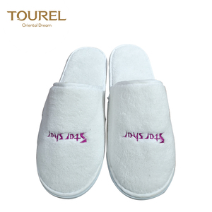 Yangzhou Anpassbare Einweg-Hotelslipper aus Korallenvlies mit Besticktem Logo - Product Image 3