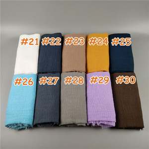 Écharpe Sexy Arabe Douce et Chaude Plissée <span class=keywords><strong>Voile</strong></span> <span class=keywords><strong>de</strong></span> Coton Hijab en <span class=keywords><strong>Voile</strong></span> Readymade - Product Image 6