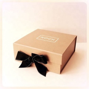 <span class=keywords><strong>Vuelos</strong></span> de grabación en relieve de lujo impreso personalizado plegable negro flip caja de regalo Cierre magnético de papel de la caja de cartón magnético cerca de caja - Product Image 5