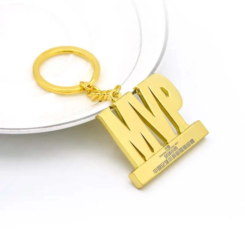 Longzhiyu 17 שנים יצרנית מלא מתכת מכתב Keychain Custom כדורגל מזכרות Keyring עדין זהב מפתח שרשרת מפעל סיטונאי