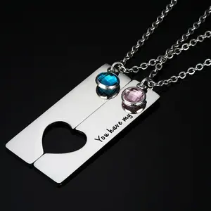 Dijes de cristal personalizados de medio Corazón, collar de joyería de acero inoxidable grabado para parejas, venta al por mayor