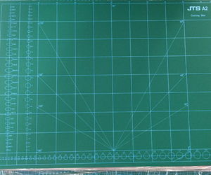 <span class=keywords><strong>Tapis</strong></span> <span class=keywords><strong>de</strong></span> <span class=keywords><strong>découpe</strong></span> rotatif <span class=keywords><strong>de</strong></span> grande taille, directement <span class=keywords><strong>de</strong></span> l'usine, pour l'artisanat, le tissu, le quilting, la <span class=keywords><strong>couture</strong></span>, le scrapbooking - Product Image 4