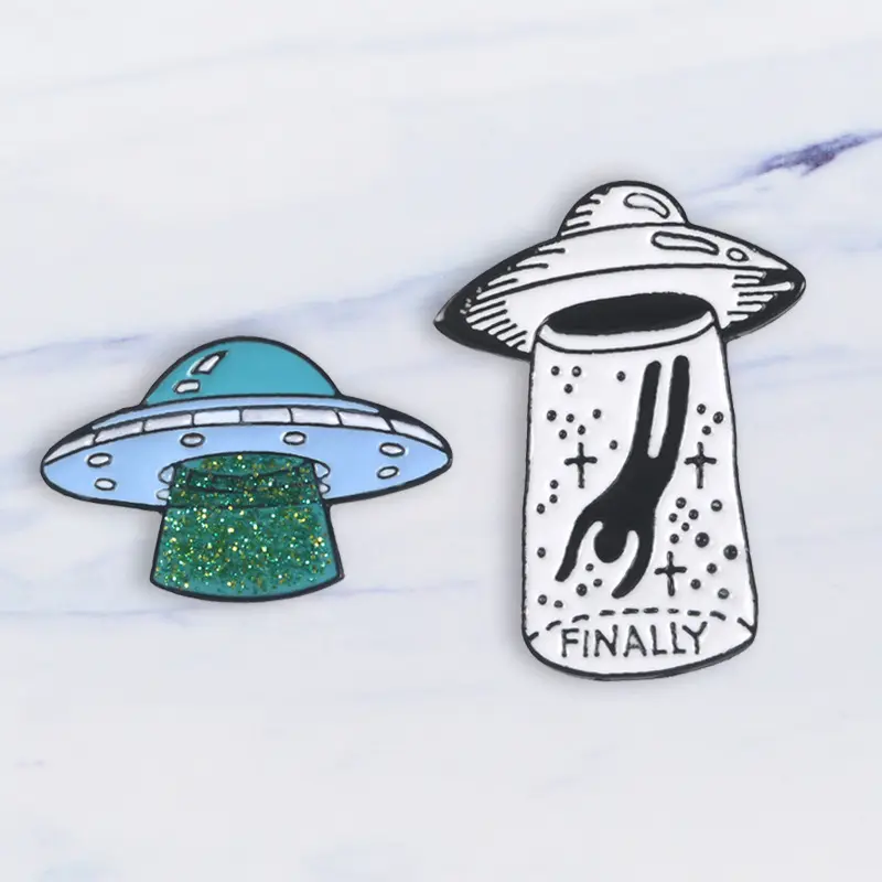 A granel OVNI esmalte Pin alienígena Pin de solapa en Stock