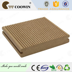 Casa de perro de madera cubierta de plástico pisos de madera - Product Image 2