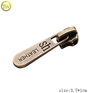 Custom Bags Hardware <strong>Metal</strong> logo Puller Antique <strong>Brass</strong> Jacket <strong>Metal</strong> <strong>Zipper</strong> <strong>Slider</strong> - Product Image 2