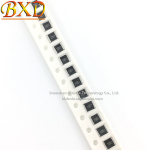 100% Nouveau et original Résistance <span class=keywords><strong>SMD</strong></span> 1210 1/2 W 1 K 1K0 1% 1210 <span class=keywords><strong>1001</strong></span> F - Product Image 2