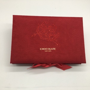 Sang Trọng Da Lộn Vải Sô Cô La Bao Bì Hộp Quà Tặng Với Ribbon Đỏ - Product Image 3