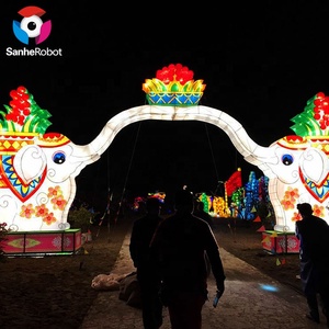 Belle lanterne en soie du Nouvel An chinois étanche personnalisée pour les installations du parc d'attractions - Product Image 5