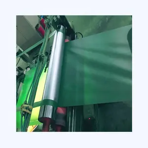 China Factory Price Geprägte grüne Farbe Kunststoff PVC-Folie/PVC-Folie für Weihnachts baum, Kunstrasen zaun