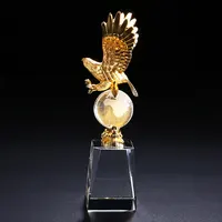 Nuovo disegno superiore su ordinazione del metallo aquila award chiaro trofeo di cristallo award